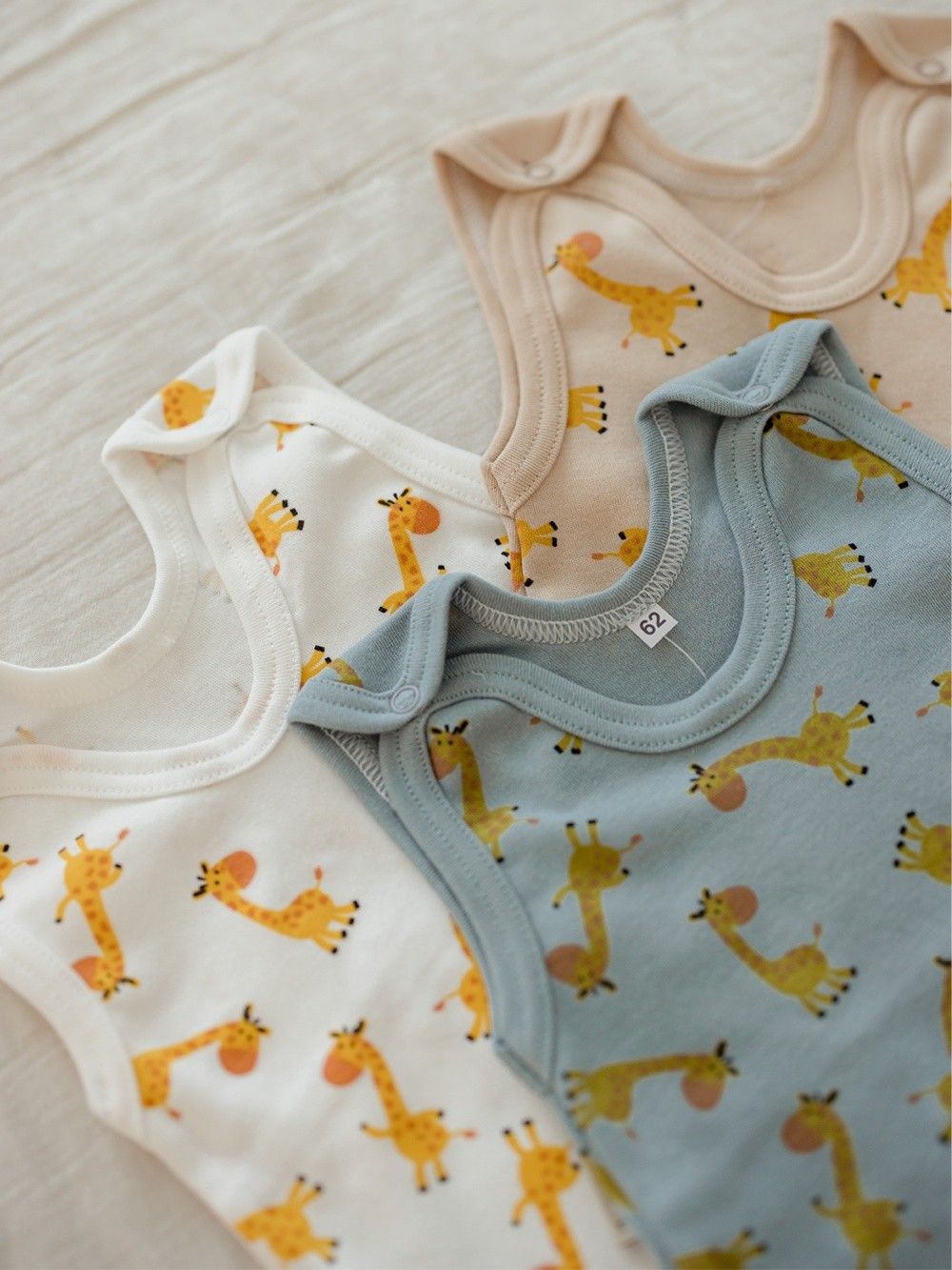 Kombinezoni bez rukava BABY GIRAFFE