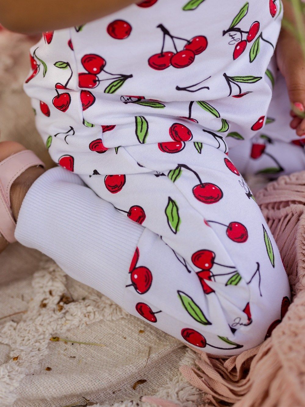 Trenirke s tregerima CHERRY