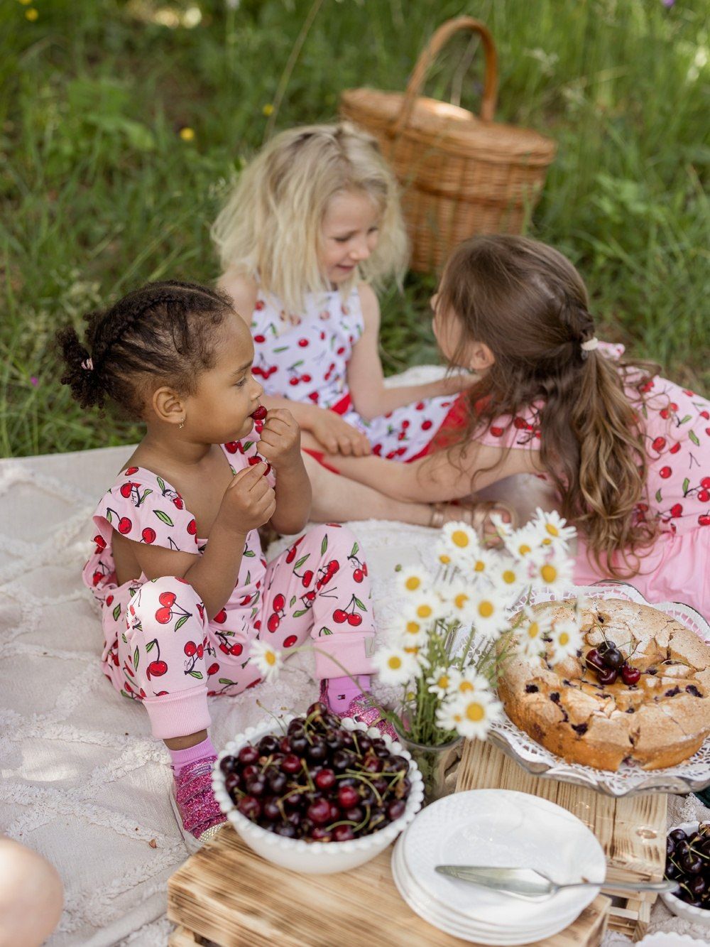 Trenirke s tregerima CHERRY